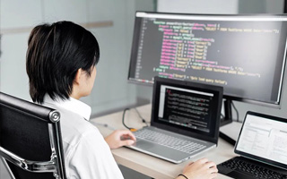 甘南 ,php声明和调用变量的符号是什么？